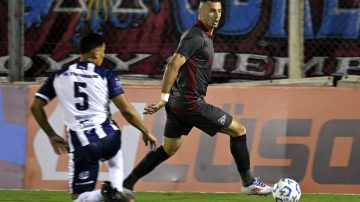 EN VIVO: Sarmiento reaccionó con el Coco Roldán pero Lanús volvió a pegar y le gana 3 a 1