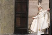 León XIV clausuró el Jubileo de la Esperanza con el cierre de la Puerta Santa en el Vaticano