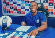 Luis Advíncula fue presentado oficialmente en Alianza Lima como nuevo refuerzo