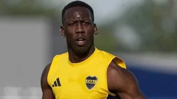Luis Advíncula se va de Boca: rescindió su contrato y jugará en Alianza Lima