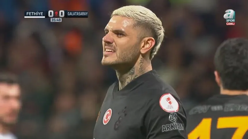 Icardi erró dos penales en la misma jugada y Galatasaray evitó el papelón en la Copa de Turquía