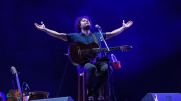 Raly Barrionuevo enamoró al público de Cosquín y se disculpó por sus dichos en Jesús María