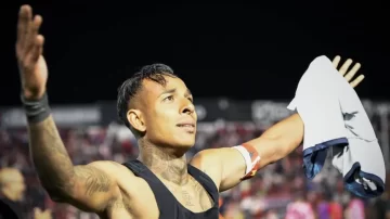 Sin River en el horizonte, Villa analiza ofertas y sueña con el regreso a la Selección