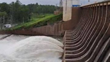 Crecida del río Dulce: el Embalse eroga 560 m³/s y rige alerta amarilla en Las Termas