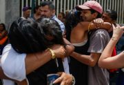 El Gobierno venezolano confirma más de 800 liberados mientras el Foro Penal verifica 711 casos