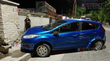 FOTOS: así quedó el auto que se llevó por delante el camión recolector de la Municipalidad