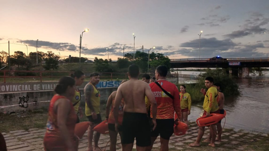 Por falta de denuncia formal, dejan sin efecto la búsqueda del adolescente que se lanzo al río Dulce