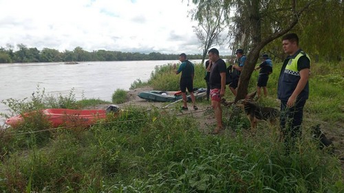 Hallazgo en el río Salí: encuentran un cuerpo en avanzado estado de descomposición e investigan si es el joven buscado