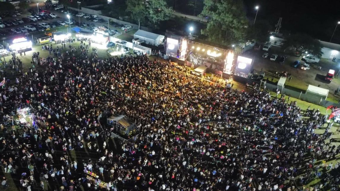 El gran cierre del Festival Nacional del Artesano con una cartelera de lujo miralo en vivo