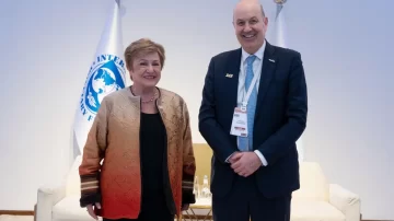 Mientras el FMI audita en Buenos Aires, Sturzenegger se reunió con Georgieva en Arabia Saudita