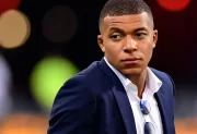 Mbappé endurece su postura y amenaza con embargos al PSG