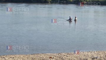 Pescadores rescataron a un niño y dos adultos atrapados en un remanso del Río Dulce
