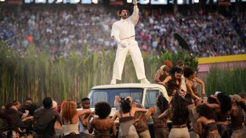 Orgullo Latino; Bad Bunny hizo historia con un mediotiempo 100% en español