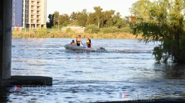 Primicia: buscan intensamente a una persona que se arrojó desde el puente de la autopista