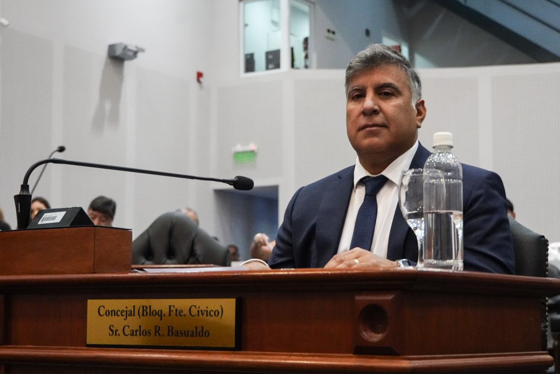 Carlos Basualdo asumió como vicepresidente primero del Concejo Deliberante capitalino