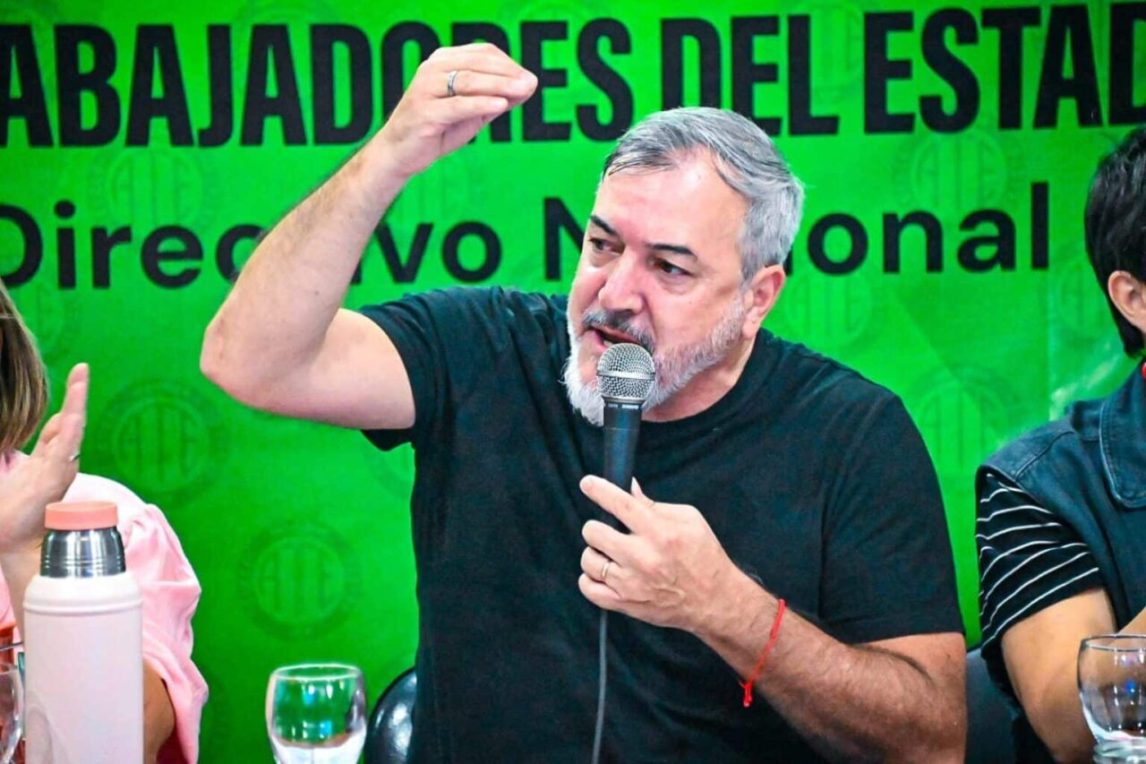 Rodolfo Aguiar: “El Congreso votó la reforma como therians”