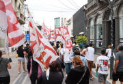 Marcha contra la reforma laboral: sectores de izquierda y trabajadores se movilizaron en el centro