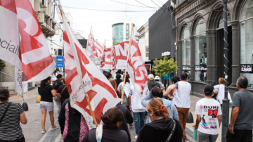 Marcha contra la reforma laboral: sectores de izquierda y trabajadores se movilizaron en el centro