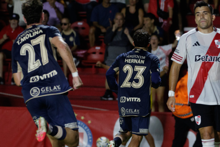 River volvió a decepcionar: cayó ante Argentinos Juniors y ya son tres partidos sin victorias