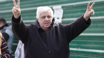 Axel Kicillof y Nicolás Kreplak intervinieron en la situación de Alberto Samid y envían el avión sanitario para su traslado