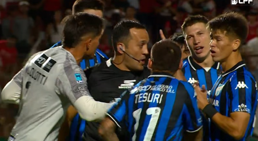 Atlético Tucumán presentará un reclamo formal ante la AFA contra el árbitro Fernando Espinoza