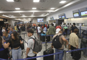 Alarma por cancelaciones de vuelos: controladores aéreos anunciaron nuevas medidas de fuerza