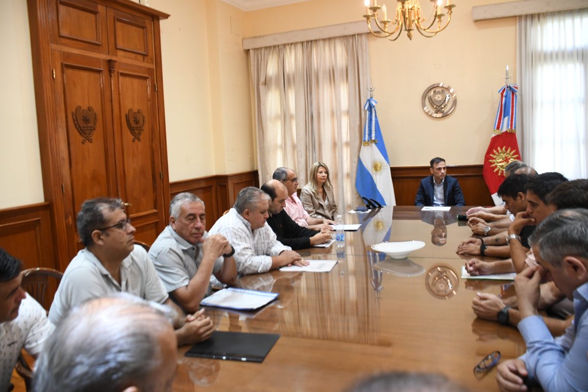 Se puso en marcha la mesa de diálogo por los salarios del sector público provincial