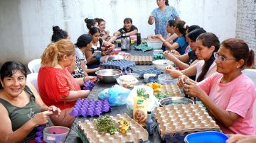 El taller de sahumerios artesanales y repelentes caseros tuvo un exitoso segundo encuentro