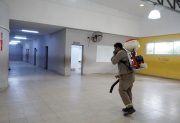 Operativo de fumigación en escuela municipal bandeña ante el inicio del Ciclo Lectivo 2026