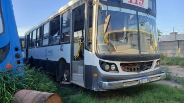 “El abandono es absoluto, tenemos miedo de salir a trabajar”: preocupa el estado de las unidades del transporte público