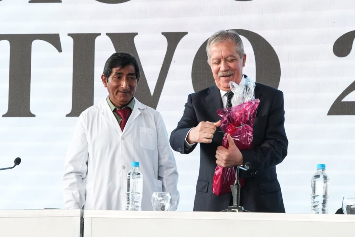 “El primer trabajo docente debe ser una oportunidad para nuestros jóvenes educadores”: Elías Suárez en Las Delicias