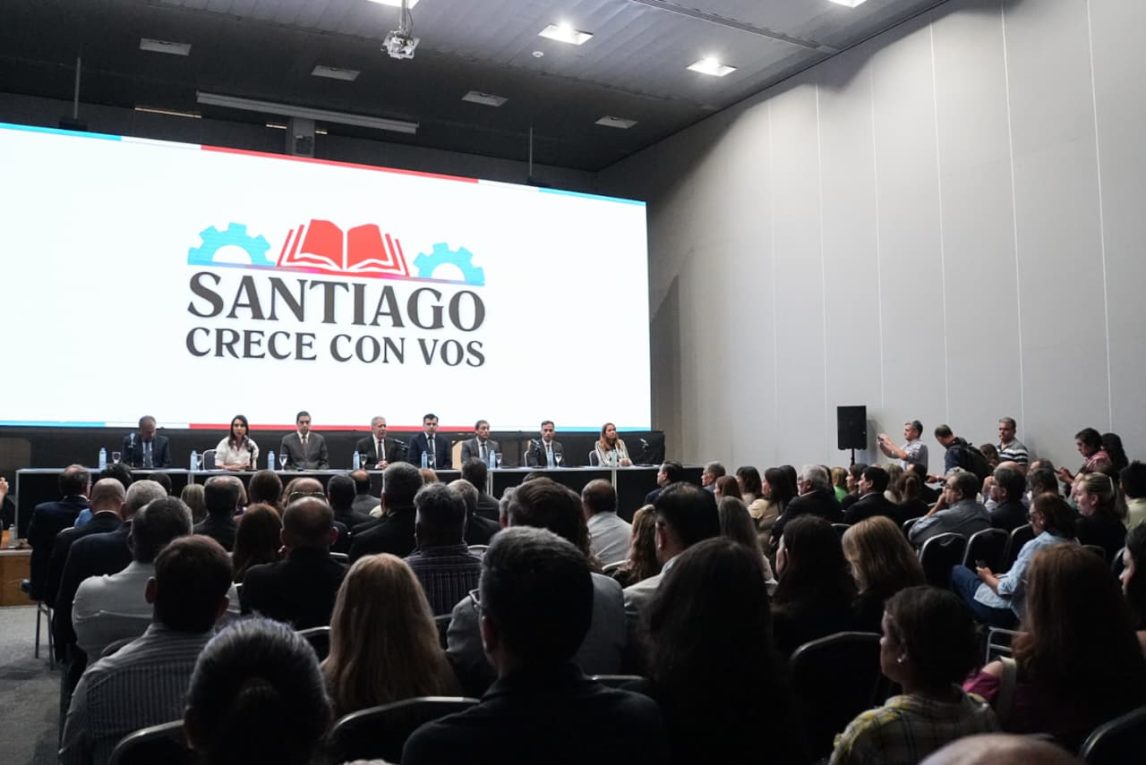 Amplían el programa “Santiago Crece con Vos”: suman mil nuevos cupos y 57 cursos en el interior