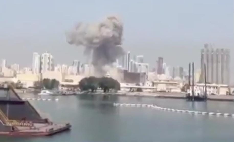 Tras la ofensiva de Israel y EE. UU. reportan explosiones en bases estadounidenses en los Emiratos Árabes