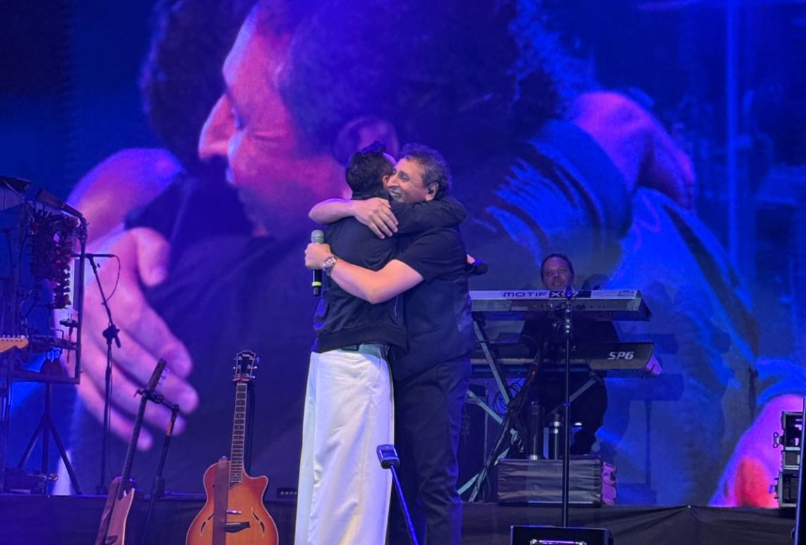 Luciano Pereyra brilló en el Festival del Artesano y cantó la guaracha que compuso junto a Dany Hoyos