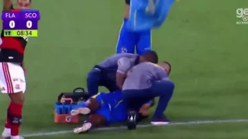 Escalofriante episodio en Brasil: jugador de Sampaio Correa convulsiona en pleno partido ante Flamengo