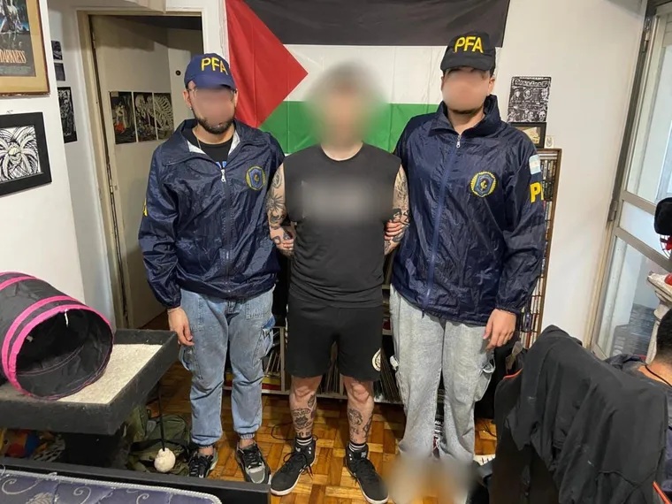 Capturaron a un hombre que amenazaba a Patricia Bullrich y tenía armas militares