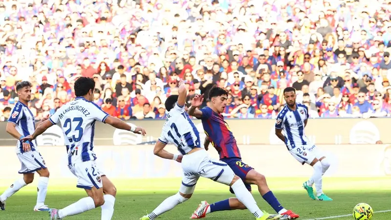 Barcelona goleó al Levante y volvió a ser líder de LaLiga
