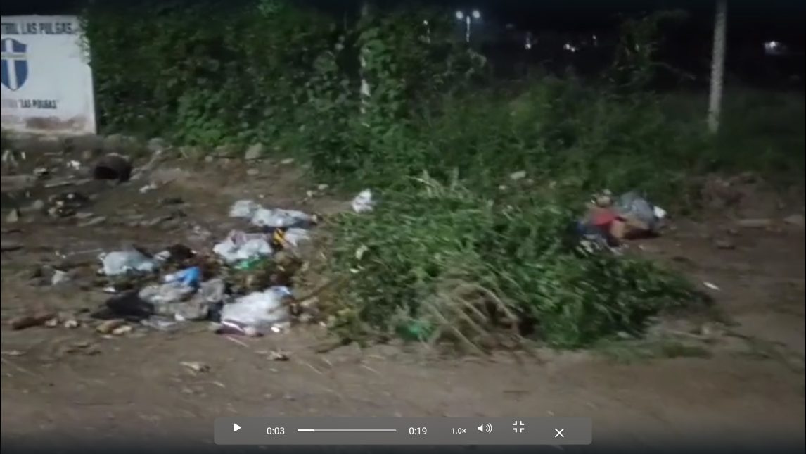 Indignación en el B° Ejército Argentino: un basural clandestino pone en riesgo a niños de una escuela de fútbol