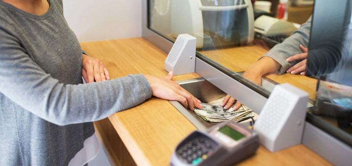 Los bancos comenzaron a recibir los “dólares del colchón”