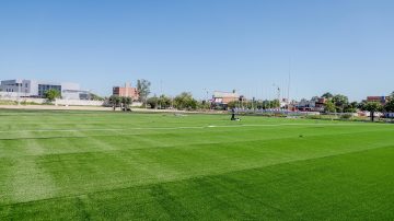 Una belleza: así está quedando la nueva cancha de césped sintético de Las Termas