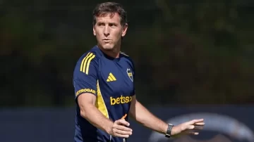 Úbeda, obligado a rearmar: todas las bajas de Boca ante Vélez