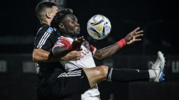 Riestra y Huracán repartieron puntos en un partido sin emociones