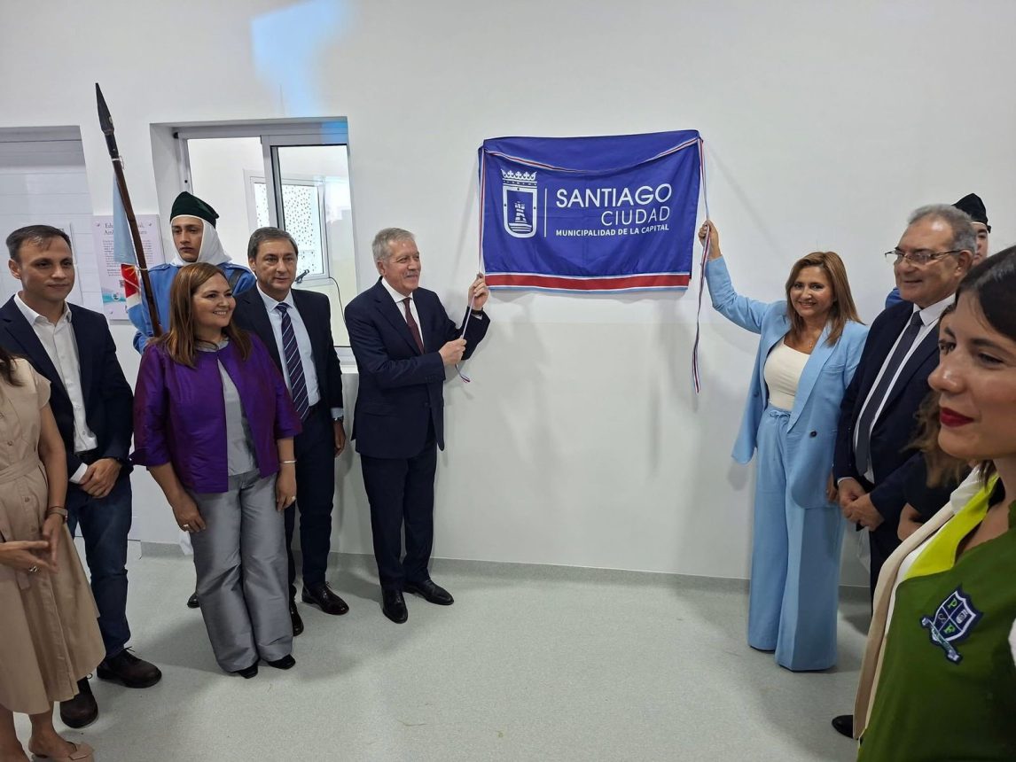 El gobernador Elías Suárez participó de la apertura del ciclo lectivo municipal en la ciudad Capital y la inauguración de un nuevo jardín de infantes