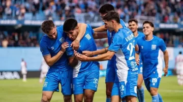 Estudiantes (RC) derrotó a Huracán y consiguió su primera victoria desde su vuelta a Primera