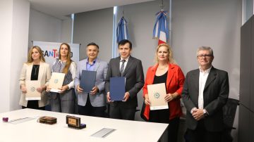 Trabajo conjunto por el ambiente y el desarrollo: UNSE y Provincia firmaron convenios clave