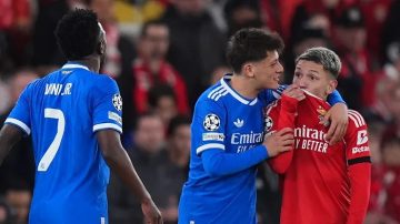 “Vini, no estás solo”, el posteo de la selección brasileña tras el presunto gesto racista de Prestianni