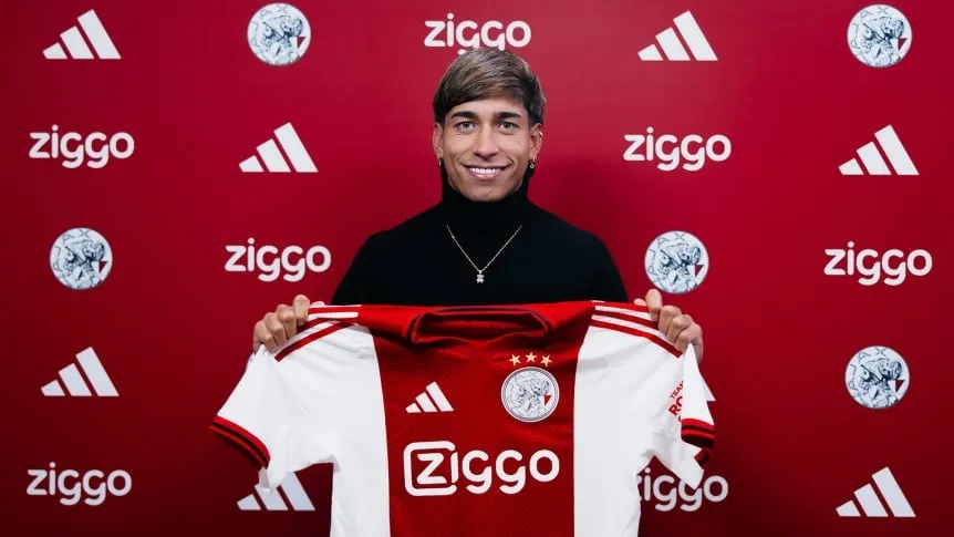 Ajax presentó a Maher Carrizo: “Apenas apareció este club no dudé en venir, estoy muy feliz””