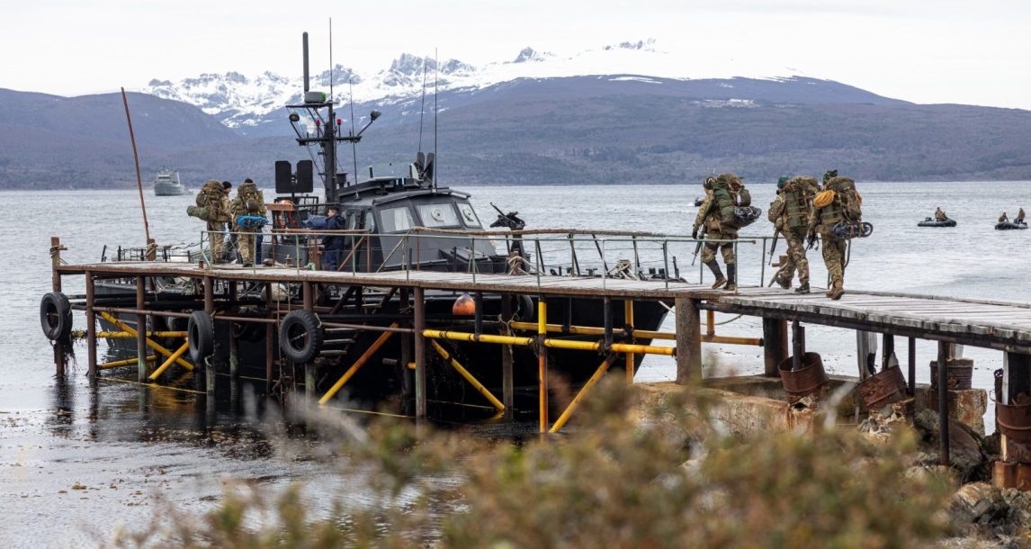 Tierra del Fuego y Santa Cruz serían escenarios del ejercicio militar que preparan Argentina y Estados Unidos