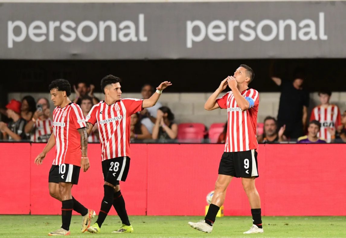 Estudiantes le ganó con lo justo a Riestra en La Plata