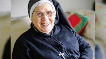 Pesar en el B° 8 de Abril por el fallecimiento de la Hermana Colomba